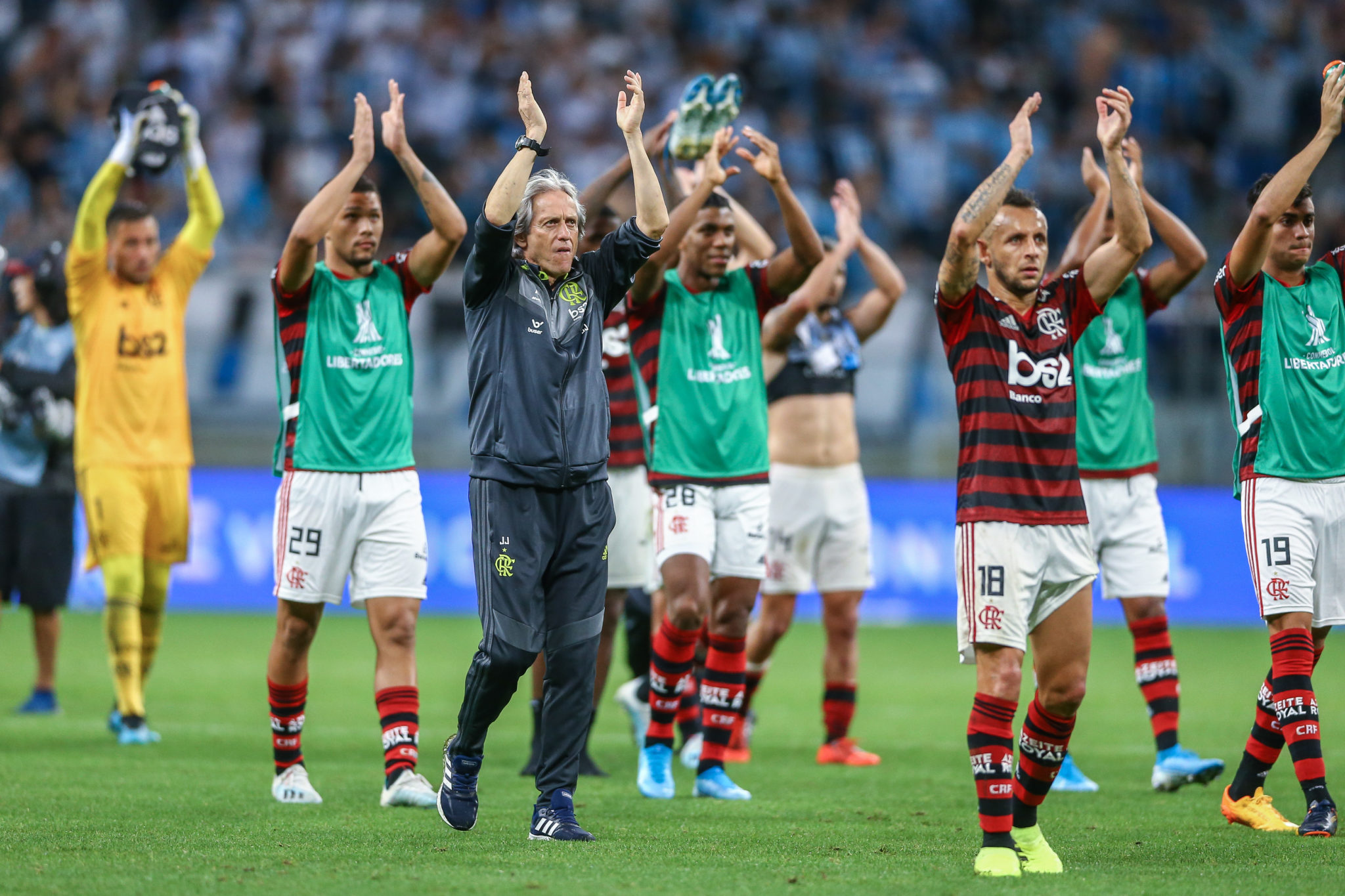 PORTO ALEGRE, BRAZIL - OCTOBER 02: Jorge Jesus head coach of Flamengo acknowledge the fans after a semi final first leg match between Gremio and Flamengo as part of Copa CONMEBOL Libertadores 2019 at Arena do Gremio on October 02, 2019 in Porto Alegre, Brazil. (Photo by Lucas Uebel/Getty Images)