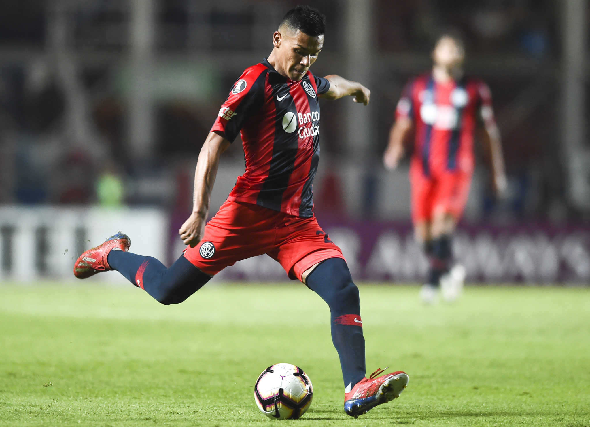 BUENOS AIRES, ARGENTINA - APRIL 09: Andres Herrera of San Lorenzo kicks the ball during a group F match between San Lorenzo and Melgar as part of Copa CONMEBOL Libertadores 2019 at Pedro Bidegain Stadium on April 09, 2019 in Buenos Aires, Argentina. (Photo by Marcelo Endelli/Getty Images)