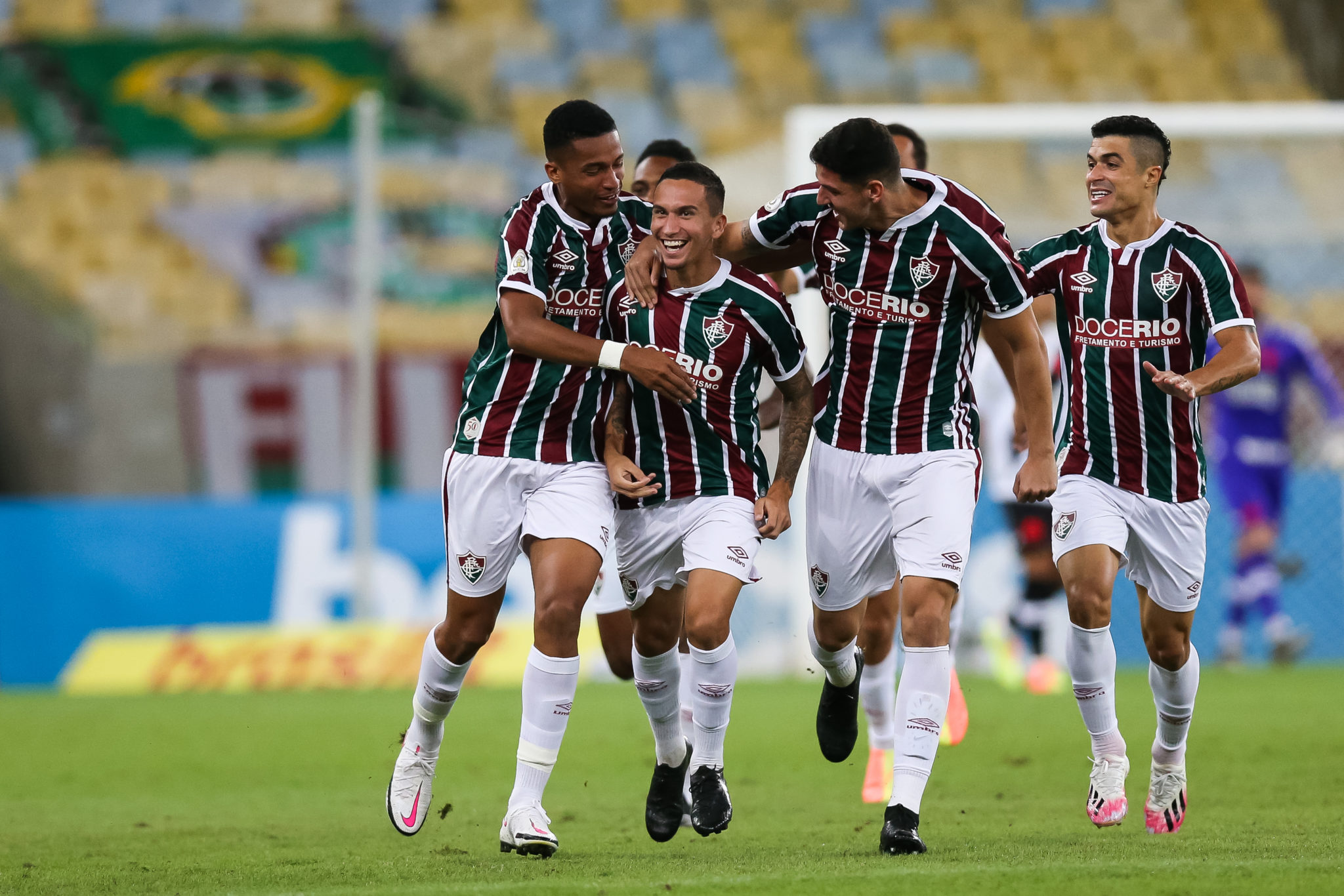 RIO DE JANEIRO, BRAZIL - AUGUST 29: Dodi (C) of Fluminense celebrates with his teammates after scoring the opening goal during a match between Fluminense and Vasco da Gama as part of 2020 Brasileirao Series A at Maracana Stadium on August 29, 2020 in Rio de Janeiro, Brazil. (Photo by Buda Mendes/Getty Images)