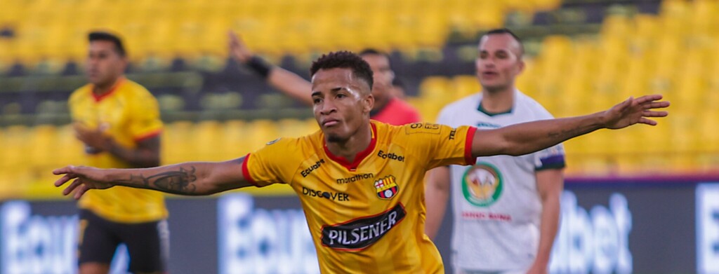 Segundo o ge, Santos contatou o Barcelona de Guayaquil para adquirir 50% dos direitos econômicos de Byron Castillo, mas teve primeira oferta recusada.