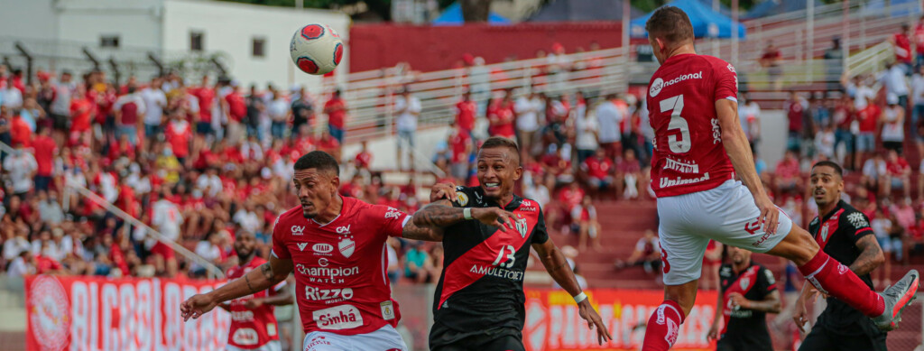 Com as semifinais do Campeonato Goiano definidas, o Goiás duelará contra o Iporá, enquanto o Atlético-GO entrará em campo contra o Vila Nova.