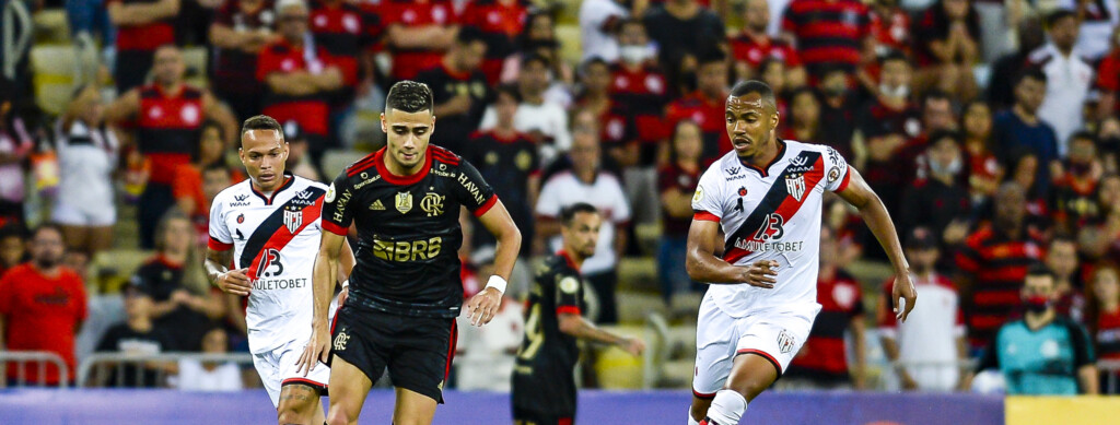 Neste sábado (9), Atlético-GO e Flamengo duelarão pela primeira rodada do Campeonato Brasileiro. Veja o retrospecto das equipes na competição.
