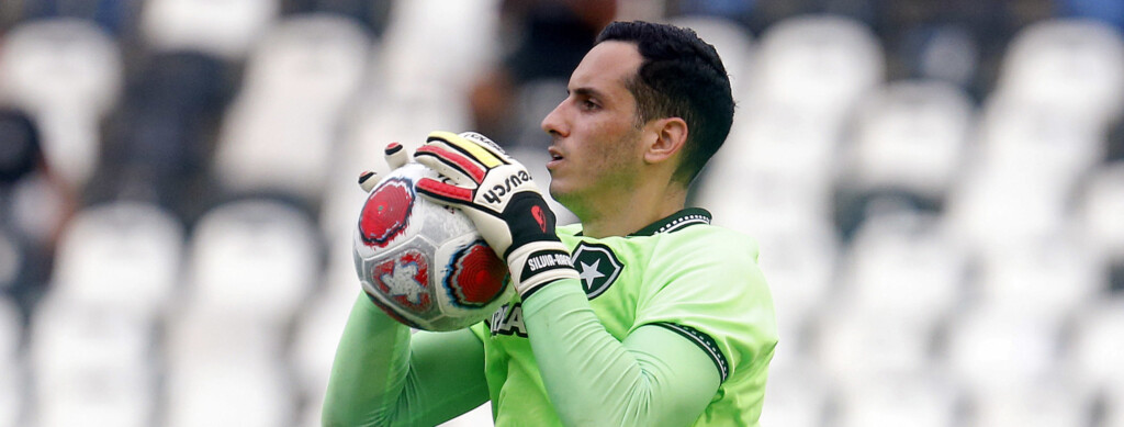 Prestes a enfrentar o Ceará pelo Campeonato Brasileiro, o Botafogo teve baixar importantes no plantel. O atacante Matheus Nascimento e o Goleiro Gatito Fernández foram cortados da lista de relacionados;