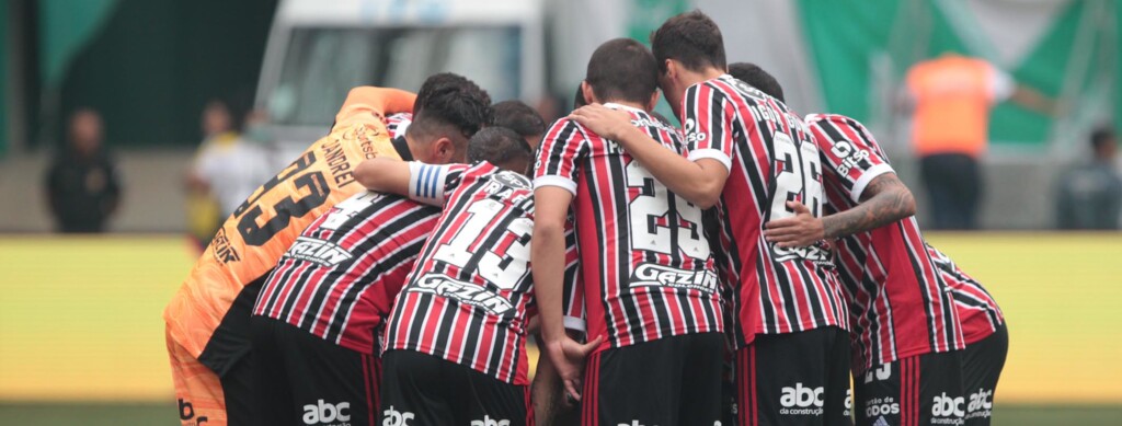 Com foco na Copa Sul-Americana, o São Paulo divulgou lista com 42 jogadores que defenderão o Tricolor na disputa continental.