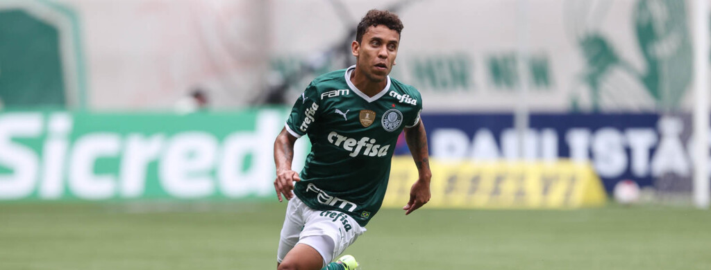 Palmeiras anuncia a renovação do contratado de Marcos Rocha, lateral-direito da equipe. Antigo vínculo ia até o final desta temporada.