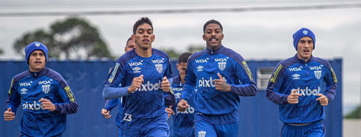 Jogadores do Avaí se reapresentaram nesta terça-feira (31), para o início da preparação para o duelo contra o São Paulo, no próximo sábado (04).