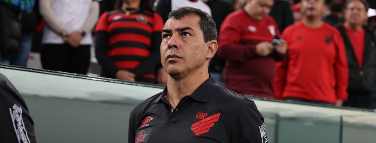 Com apenas 18 dias no comando do Athletico-PR, Fabio Carille já utilizou jogadores em jogos do Campeonato Brasileiro, Libertadores e Copa do Brasil.