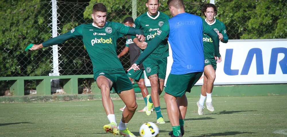 Após receber o terceiro cartão amarelo diante do Flamengo, Pedro Raúl não jogará pelo Goiás diante do RB Bragantino, no próximo sábado (28).