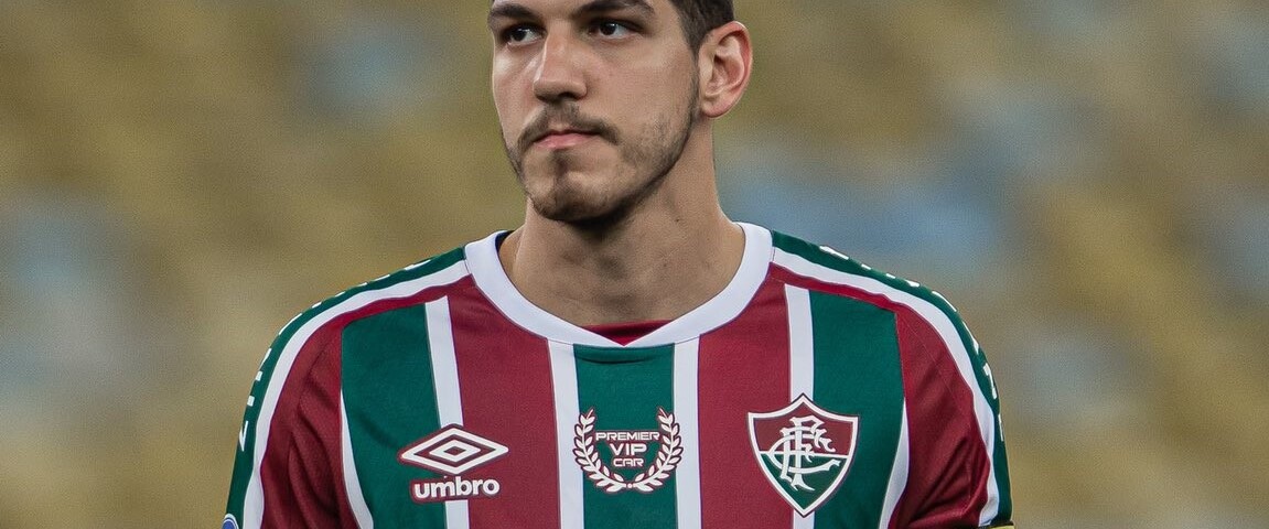 De acordo com apurações do ge, o zagueiro Nino teve uma lesão na coxa detectada e desfalcará o Fluminense contra o Oriente Petrolero, pela Sul-Americana e Flamengo, pela Série A.