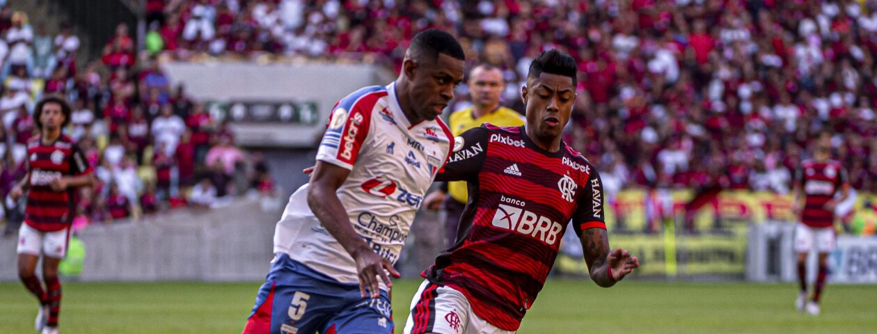 Após 19 anos sem vencer o Flamengo fora de casa, Fortaleza triunfa sob o rival no Maracanã e conhece sua primeira vitória na Série A 2022.