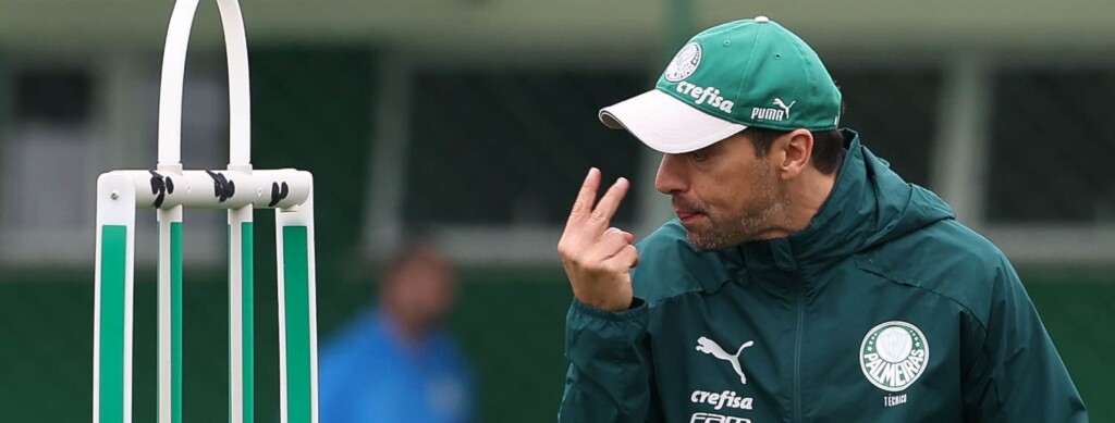 Ainda sem Raphael Veiga e Benjamín Kuscevic, Palmeiras encara o Coritiba pela 11ª rodada do Campeonato Brasileiro.