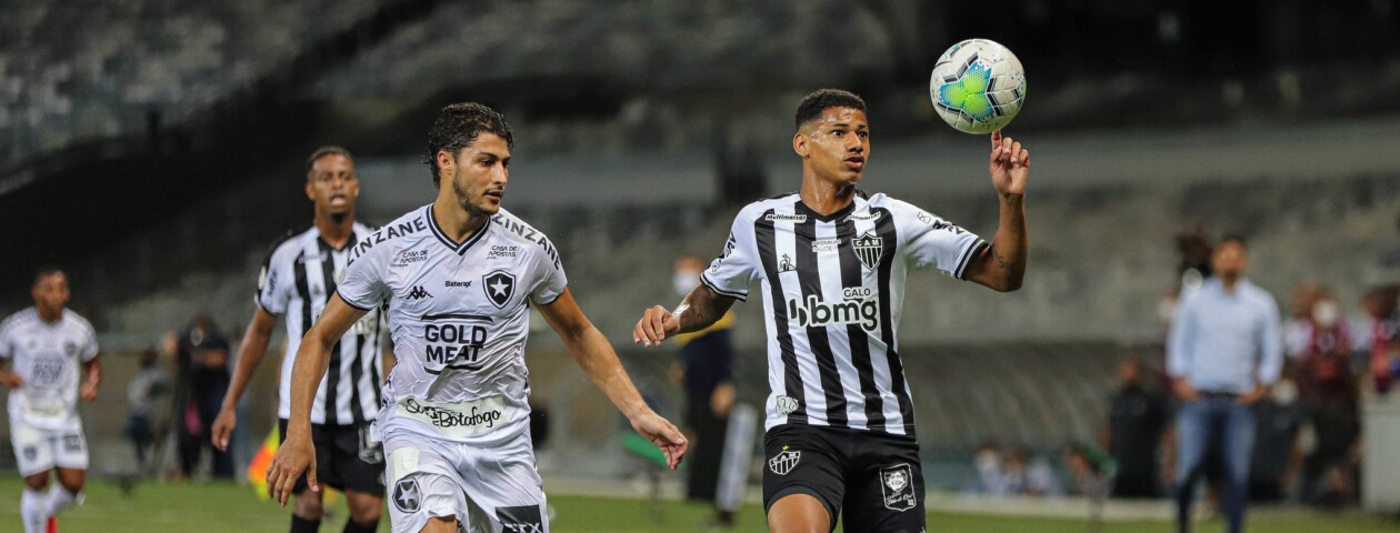 Neste domingo (17), Botafogo e Atlético-MG se encontram pela Série A. O jogo será realizado no Estádio Nilton Santos, às 18h (Horário de Brasília).