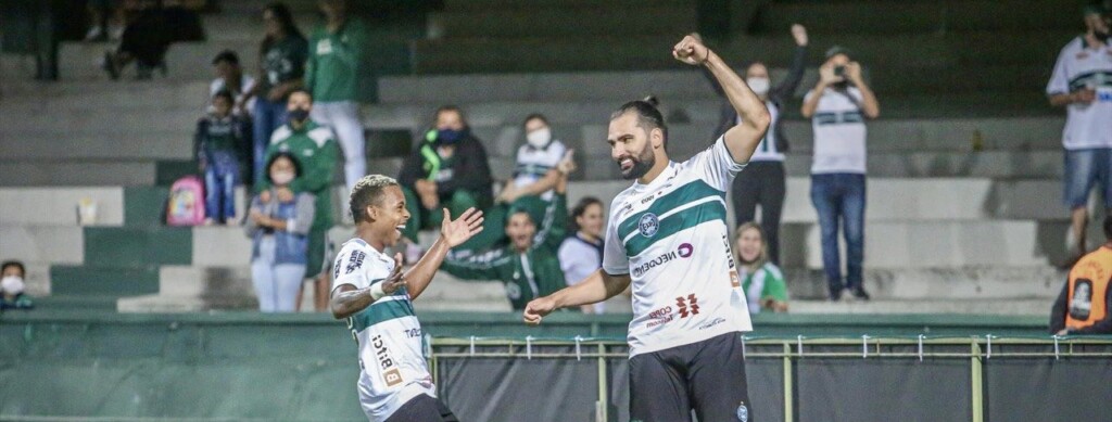 Em 15 rodadas disputadas no Campeonato Brasileiro, Igor Paixão e Léo Gamalho marcaram 50% dos gols do Coritiba na competição. Veja os artilheiros do time.