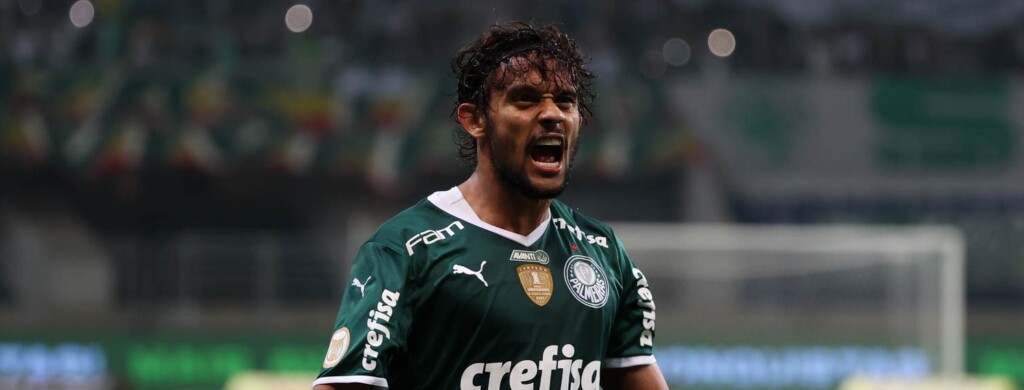 Com data marcada para deixar o Palmeiras, Gustavo Scarpa lidera as assistências do alviverde na temporada 2022. Veja os feitos do meia