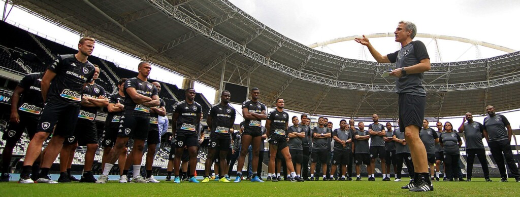 Com a negociação de cinco jogadores na temporada, o Botafogo não conta com nenhum reforço de antes da SAF ser sacramentada. Confira quem saiu