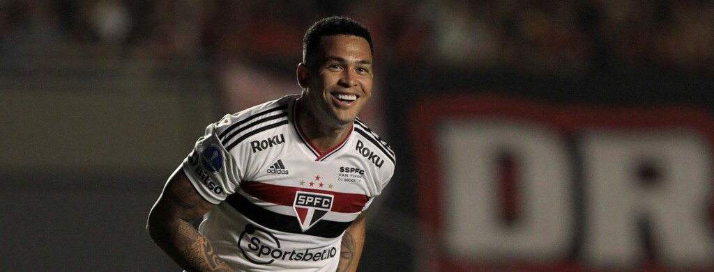 Autor do único gol do São Paulo no jogo da ida da semifinal da Sul-Americana, Luciano pode se tornar desfalque na decisão contra o Atlético-GO